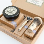 captian-fawcetts-shaving-box-gift-set2