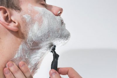 Essential Men’s Grooming Products Should Include a Wet Shaving Set